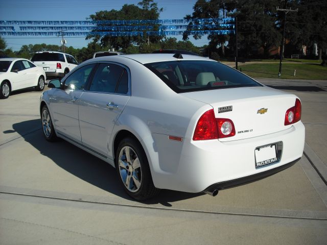 Chevrolet Malibu 2012 photo 2