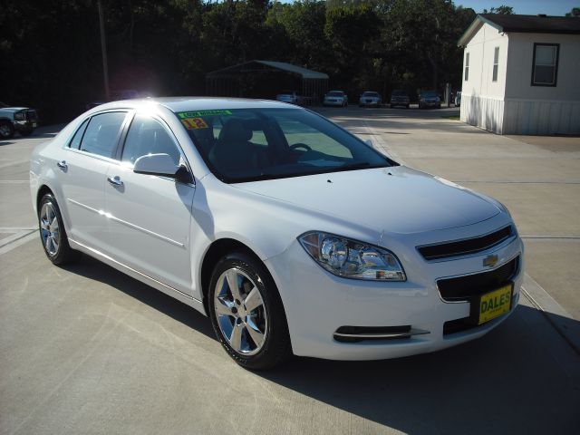 Chevrolet Malibu 2012 photo 3