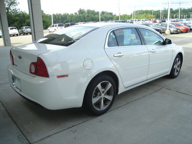 Chevrolet Malibu 2012 photo 2