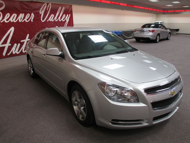 Chevrolet Malibu 4dr AWD SUV Sedan