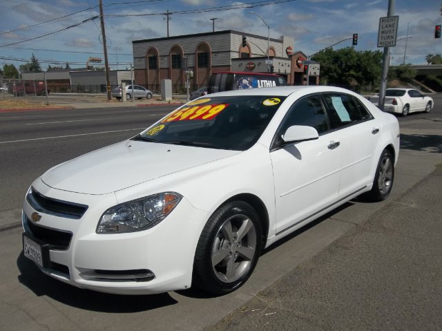 Chevrolet Malibu 4dr AWD SUV Sedan