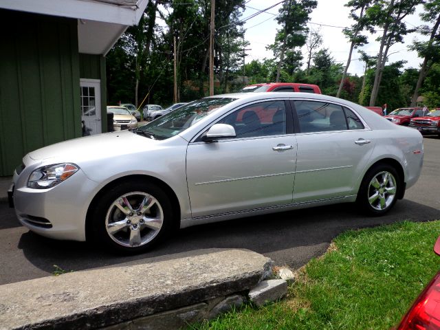 Chevrolet Malibu 2012 photo 2