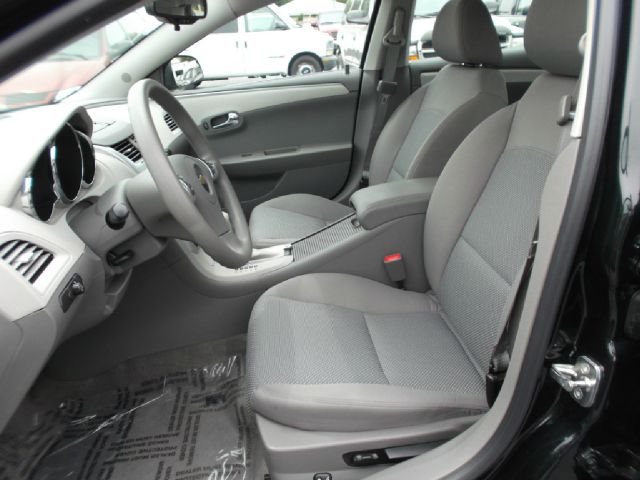 Chevrolet Malibu 2012 photo 2