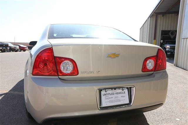 Chevrolet Malibu Supercab XL Sedan