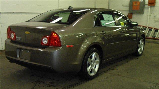 Chevrolet Malibu 2012 photo 2