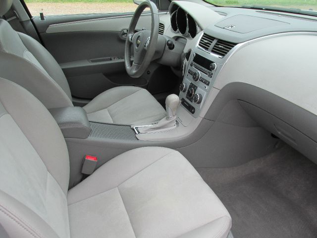 Chevrolet Malibu 2012 photo 2