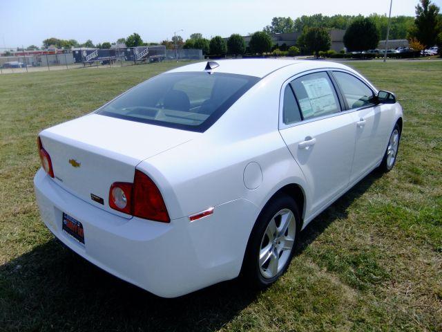 Chevrolet Malibu 2012 photo 2