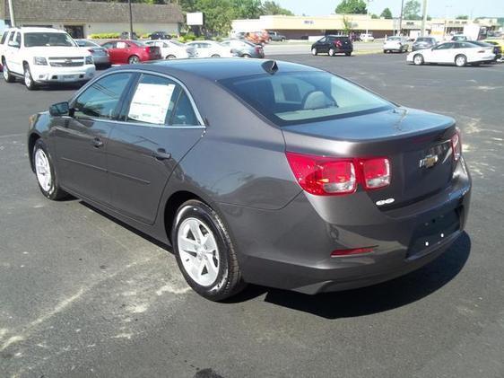 Chevrolet Malibu 2013 photo 2