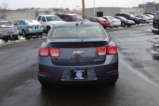 Chevrolet Malibu 2013 photo 2