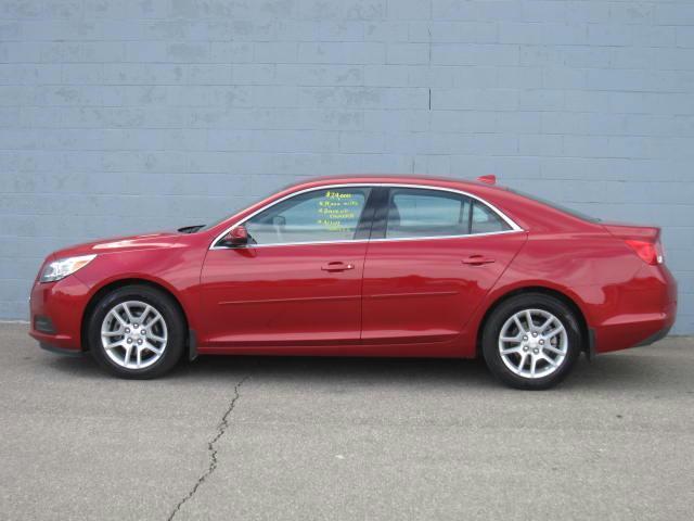 Chevrolet Malibu 2013 photo 2