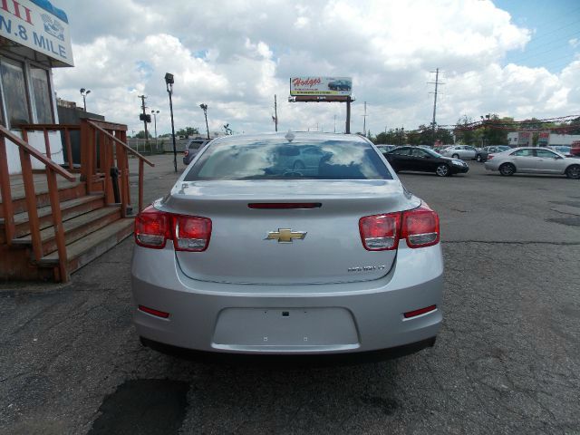 Chevrolet Malibu 2013 photo 2