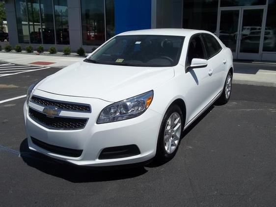 Chevrolet Malibu 2013 photo 2