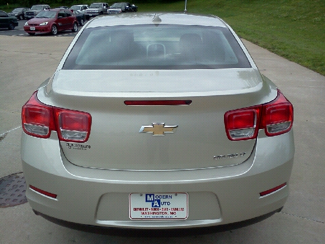 Chevrolet Malibu 2013 photo 2