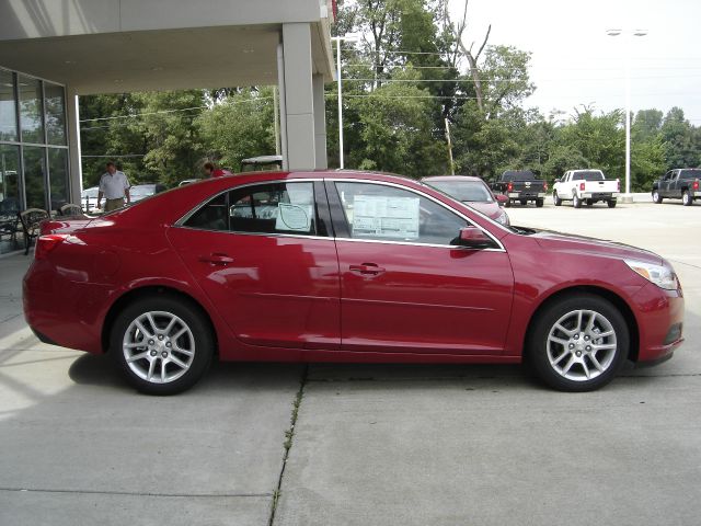 Chevrolet Malibu LSV6 4DR Sedan