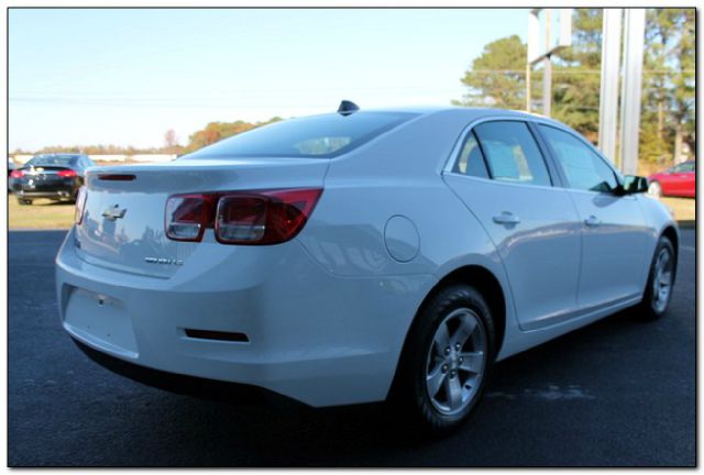 Chevrolet Malibu 2014 photo 2