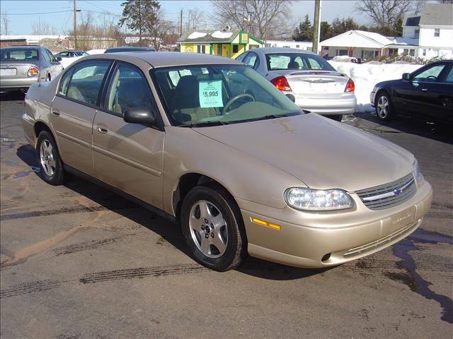 Chevrolet Malibu Classic 2005 photo 2