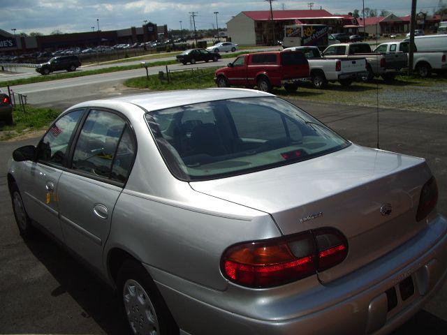 Chevrolet Malibu Classic 2005 photo 2