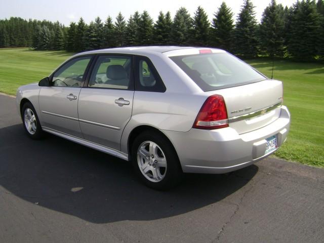 Chevrolet Malibu Maxx 2004 photo 2