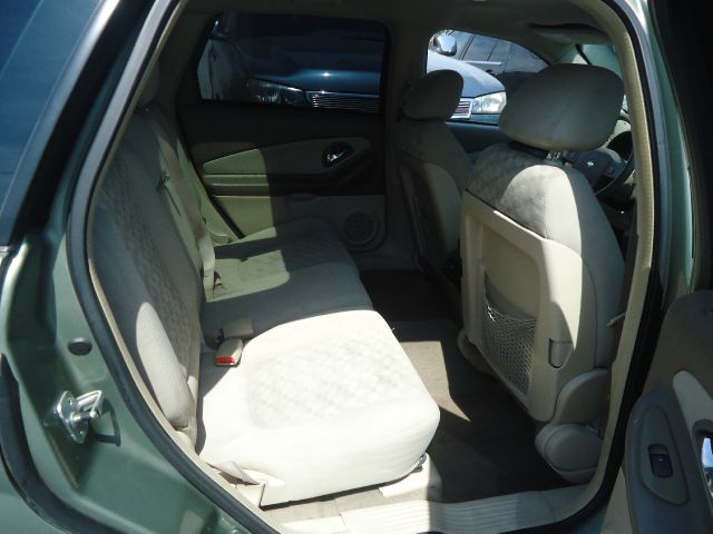 Chevrolet Malibu Maxx 2004 photo 2