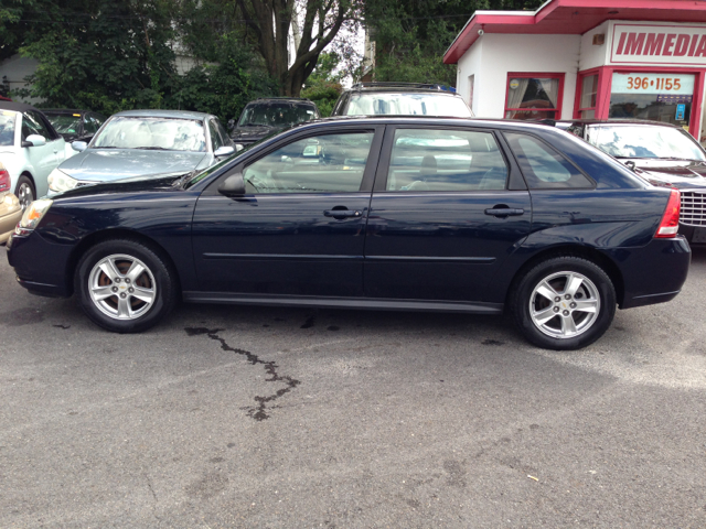 Chevrolet Malibu Maxx 2005 photo 2