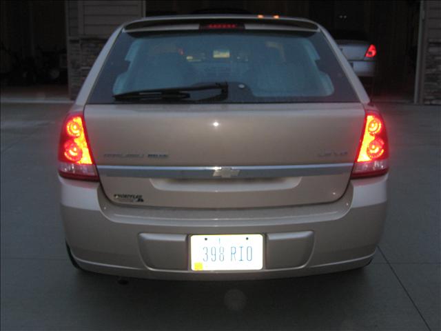 Chevrolet Malibu Maxx 2005 photo 2