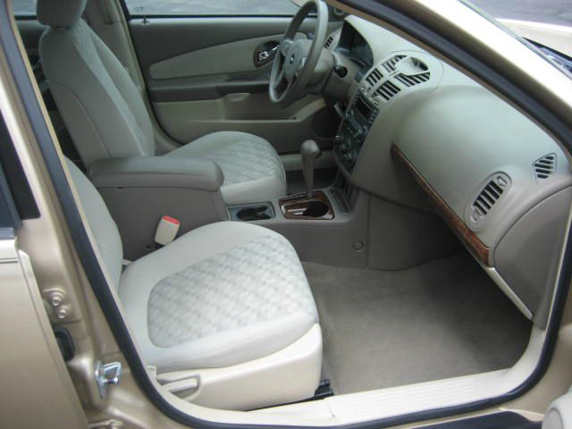 Chevrolet Malibu Maxx 2005 photo 4