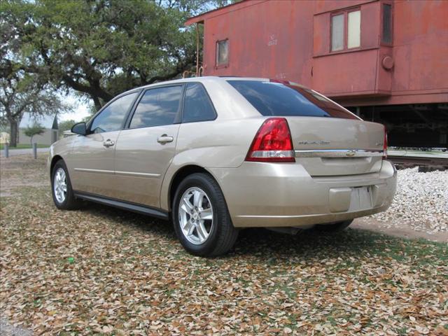 Chevrolet Malibu Maxx 2005 photo 2