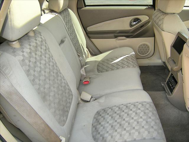 Chevrolet Malibu Maxx 2005 photo 2