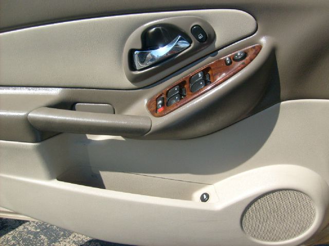 Chevrolet Malibu Maxx 2005 photo 12