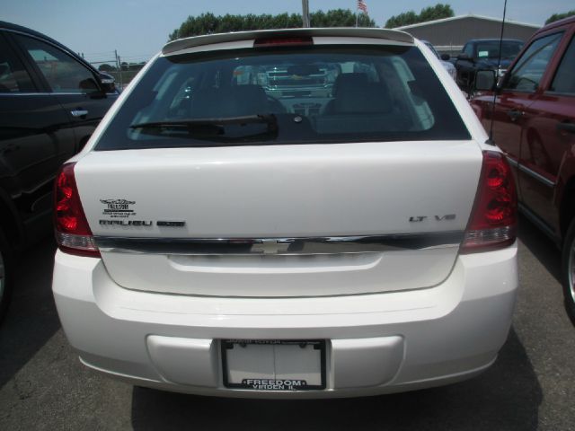 Chevrolet Malibu Maxx 2005 photo 2