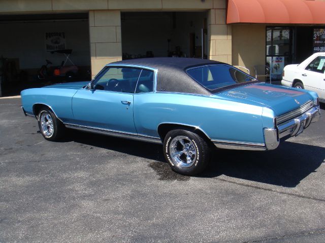 Chevrolet Monte Carlo 1972 photo 4