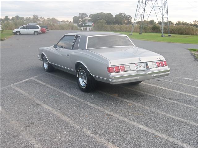 Chevrolet Monte Carlo 1979 photo 2