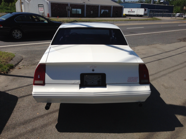 Chevrolet Monte Carlo 1988 photo 1