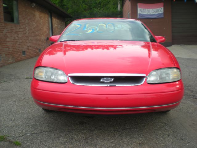 Chevrolet Monte Carlo 1999 photo 1