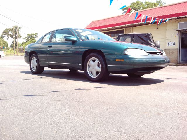 Chevrolet Monte Carlo 1999 photo 3