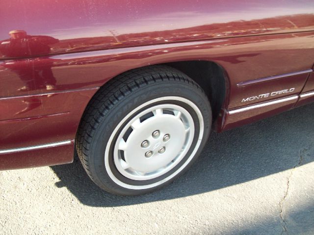 Chevrolet Monte Carlo 1999 photo 4