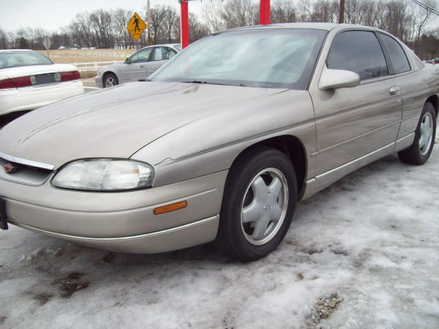 Chevrolet Monte Carlo 1999 photo 1