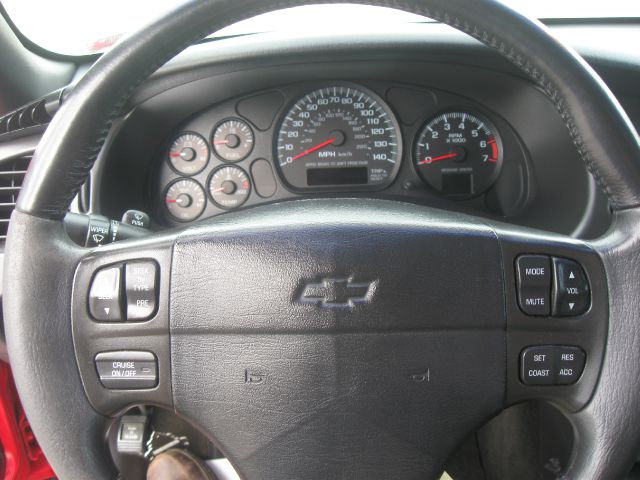 Chevrolet Monte Carlo 2000 photo 14