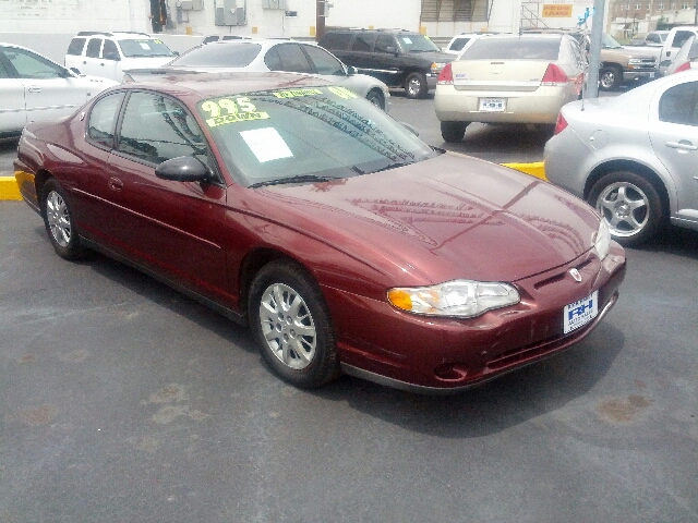 Chevrolet Monte Carlo 2000 photo 2