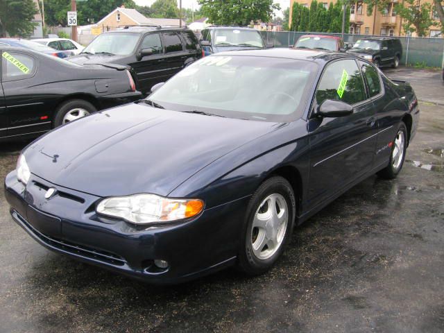 Chevrolet Monte Carlo 2000 photo 3