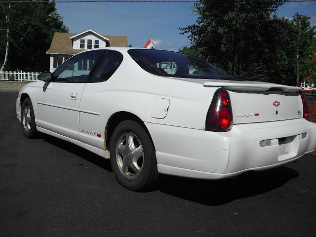 Chevrolet Monte Carlo 2000 photo 2