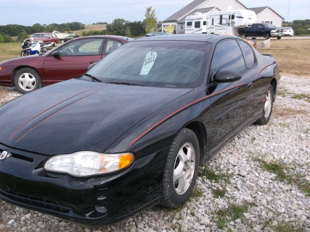 Chevrolet Monte Carlo 2000 photo 1