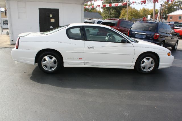 Chevrolet Monte Carlo 2001 photo 2