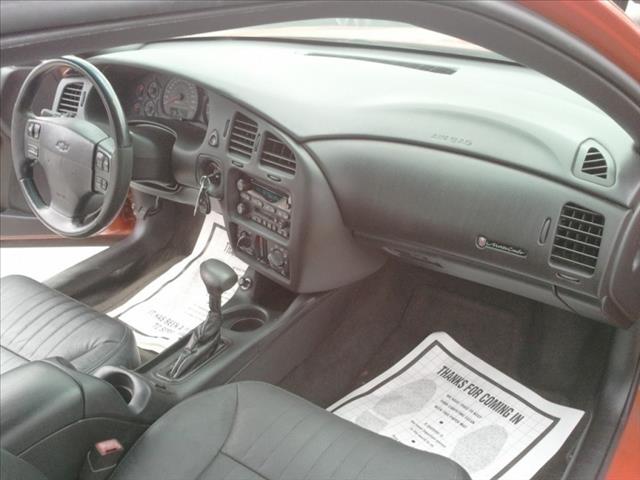 Chevrolet Monte Carlo 2001 photo 12