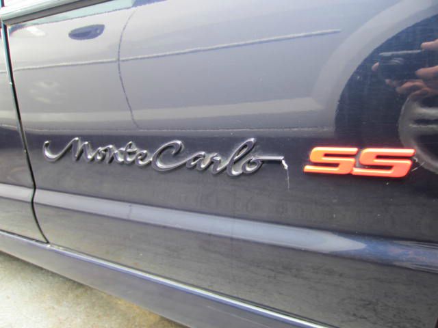 Chevrolet Monte Carlo 2001 photo 2