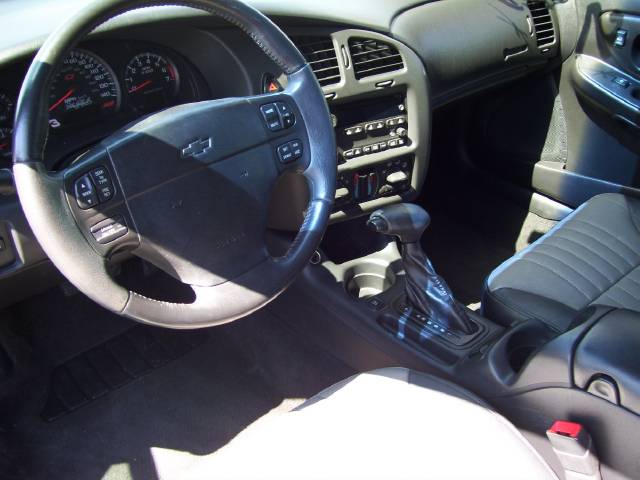 Chevrolet Monte Carlo 2002 photo 3