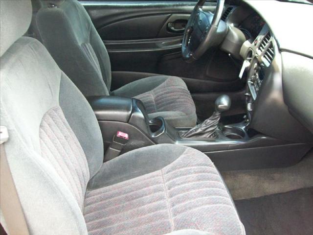 Chevrolet Monte Carlo 2002 photo 2