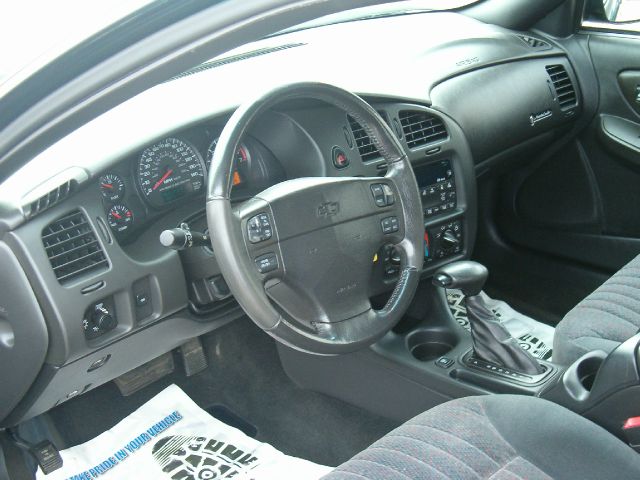 Chevrolet Monte Carlo 2002 photo 1