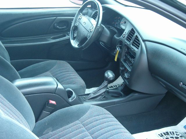 Chevrolet Monte Carlo 2002 photo 2