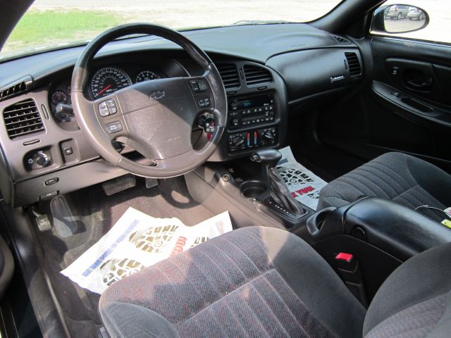 Chevrolet Monte Carlo 2002 photo 3